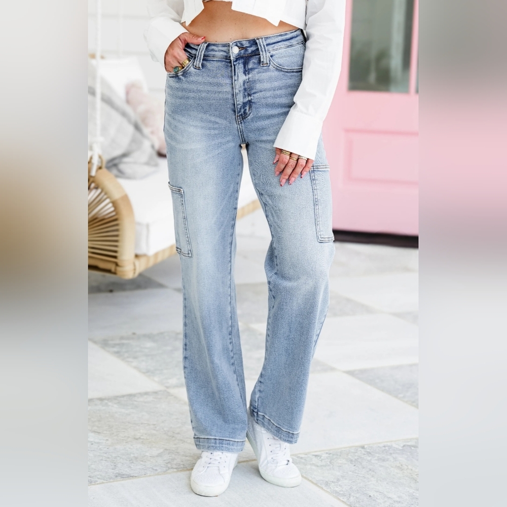 Judy Blue High Rise Light Wash Straight Wide Leg Cargo Jeans Regular Plus NEW - Picture 4 of 16